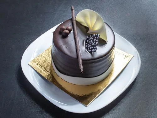 Fıstıklı Çikolatalı Pasta (No. 1)